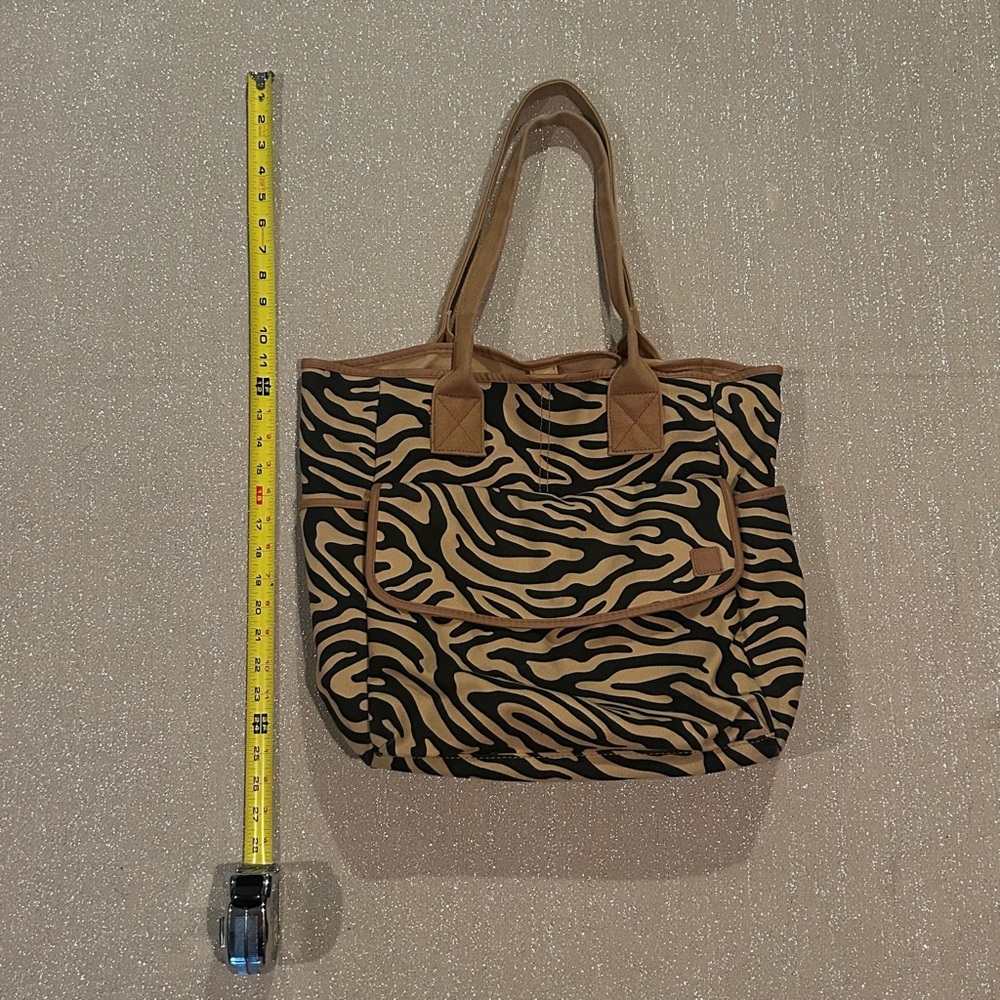 Large zebra print beach tote - Picture 8 of 9